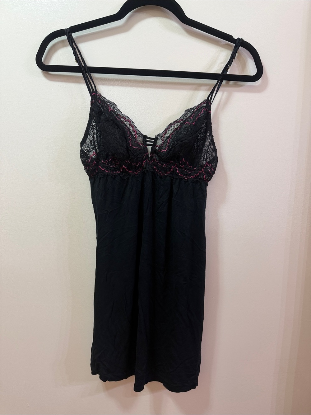 Eberjey Black Chemise with Pink Lace Trim. NWOT. Size Medium